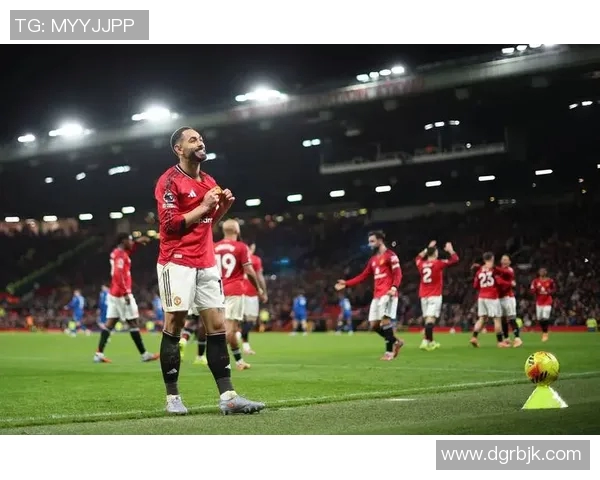 曼联主场迎战伯恩茅斯争夺英超关键三分的激烈对决